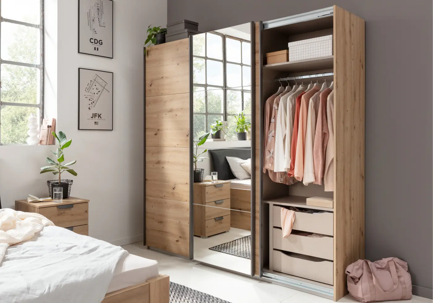 Schwebetürenschrank, Z